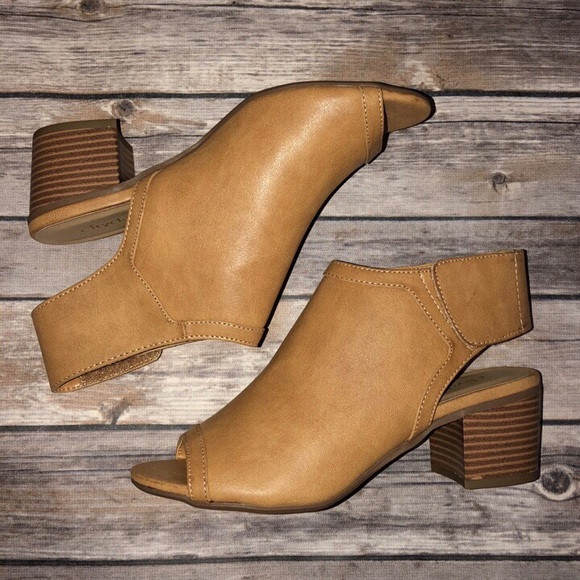 Shoes - Tan peep toe booties